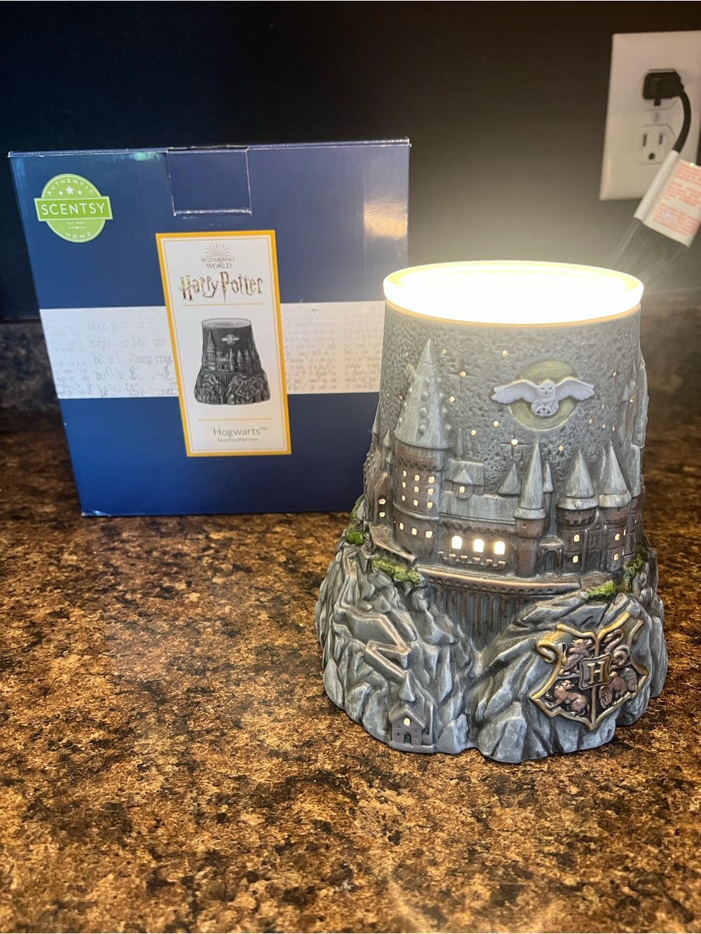 Scentsy Harry Potter Hogwarts Castle Full Size Wax Warmer NEW